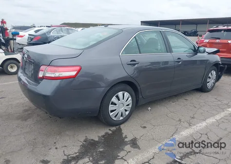 2011 Toyota Camry Le z USA, uszkodzony, nr VIN 4T4BF3EKXBR186002